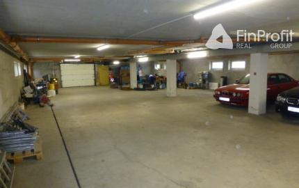 Zrekonštruované kancelárie na prenájom. Možnosť prenájmu skladu - od 11 m2, Slovnaftská ul.