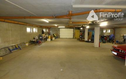 Zrekonštruované kancelárie na prenájom. Možnosť prenájmu skladu - od 11 m2, Slovnaftská ul.