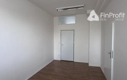 Kancelária s bezplatným parkovaním na prenájom - 36 m2, Rybničná ul.