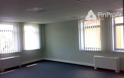 Kancelársky priestor v nízko-podlažnej budove s výťahom na prenájom - 200 m2, Rožňavská ul.