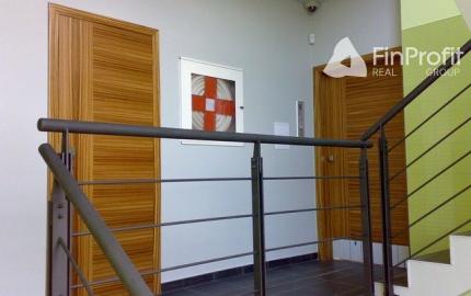 Kancelársky priestor v nízko-podlažnej budove s výťahom na prenájom - 200 m2, Rožňavská ul.