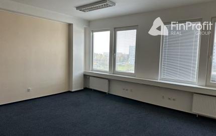 Kancelária s bezplatným parkovaním na prenájom - 54 m2, Rybničná ul.