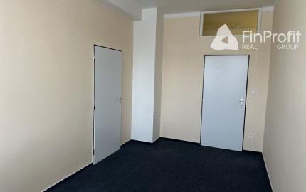 Kancelária s bezplatným parkovaním na prenájom - 52 m2, Rybničná ul.