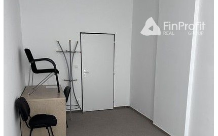 Kancelária s bezplatným parkovaním na prenájom - 19 m2, Rybničná ul.