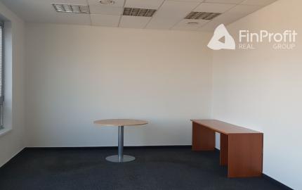 Prenajmem v Nitre na Levickej ulici 3 kancelárske priestory.