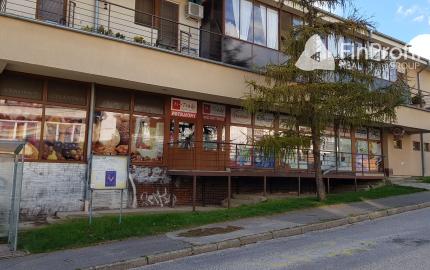 Predám polyfunkčnú budovu - kompletne prenajatú v Nitre.