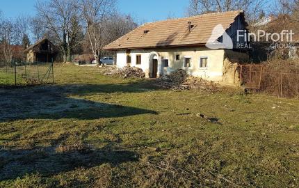 Predám stavebný pozemok Nitra - Štitáre.