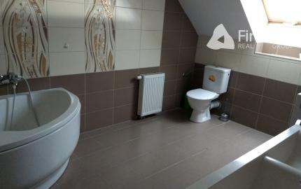 Ponukame do dlhodobého prenájmu krasný  3 izbový rodinný dom