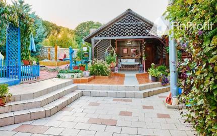 Na predaj pekná chata od TK vzdialená len 300m, Podhájska