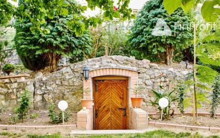 Na predaj pekná chata od TK vzdialená len 300m, Podhájska