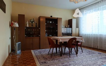 Predaj veľkého RD s 30 árovým pozemkom.