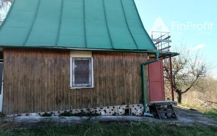 Na predaj 24 árový pozemok s chatou.