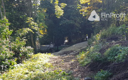 Predám stavebný pozemok na RD v Banskej Štiavnici.