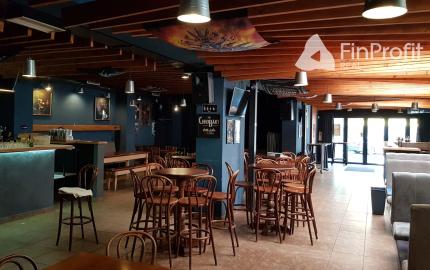 Predám komerčnú budovu komplet prenajatú v centre Nitry.