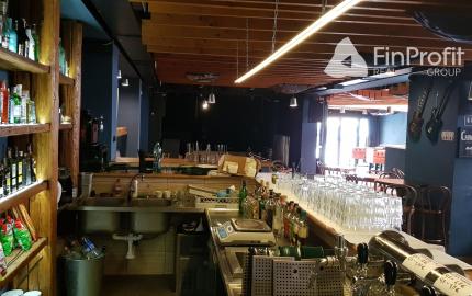 Predám komerčnú budovu komplet prenajatú v centre Nitry.