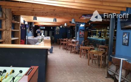 Predám komerčnú budovu komplet prenajatú v centre Nitry.