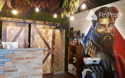 Predám komerčnú budovu komplet prenajatú v centre Nitry.