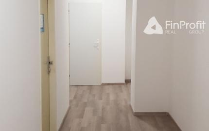 Predám komerčnú budovu komplet prenajatú v centre Nitry.