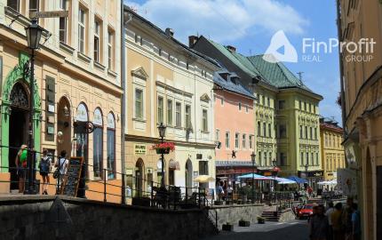 Predám zabehnutú reštauráciu v Banskej Štiavnici.