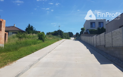 Predám stavebný pozemok Nitra - Šúdolská ulica.