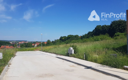 Predám stavebný pozemok Nitra - Šúdolská ulica.