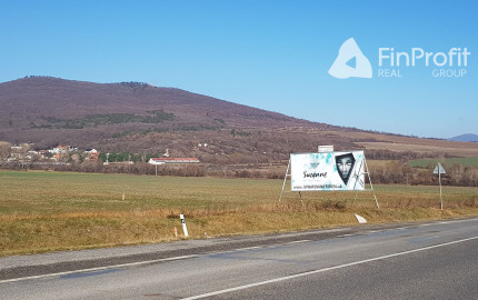 Predám pozemok na Zlatomoraveckej ceste pri Nitre, 6492m2.