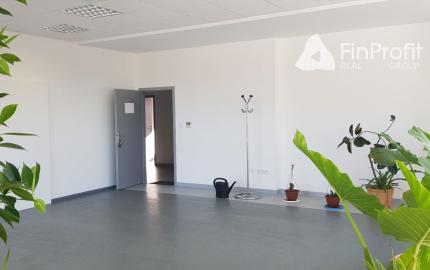 Prenajmem 60m2 kancelárske priestory pri R1 v Nitre.