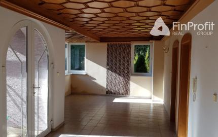 Predám RD pre veľkú rodinu alebo firmu v Nitre - Čermáň.