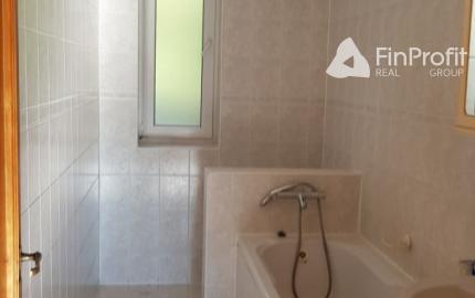 Predám RD pre veľkú rodinu alebo firmu v Nitre - Čermáň.