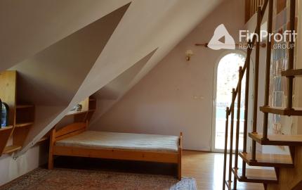 Predám RD pre veľkú rodinu alebo firmu v Nitre - Čermáň.