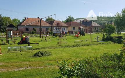 Predám stavebný pozemok Podhorany Sokolníky 5867m2.