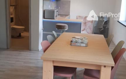 Predám budovu so 7 apartmánmi vo výstavbe vo Vyhniach.