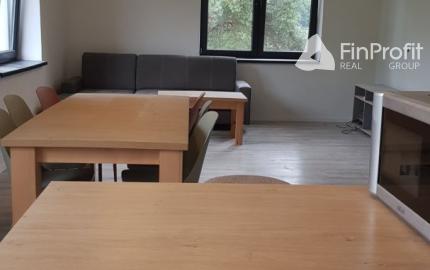 Predám budovu so 7 apartmánmi vo výstavbe vo Vyhniach.