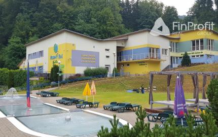 Predám budovu so 7 apartmánmi vo výstavbe vo Vyhniach.