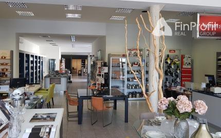 Predám polyfunkčný objekt Nitra vhodný na všetky činnosti.