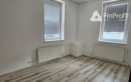 Kancelária v administratívnej časti Hotela Saffron - 48,9 m2, Radlinského ul.