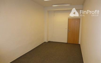 Kancelária s parkovacím miestom zdarma na prenájom - 15,6 m2, Račianska ul.