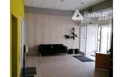 Kancelária s parkovacím miestom zdarma na prenájom - 15,6 m2, Račianska ul.