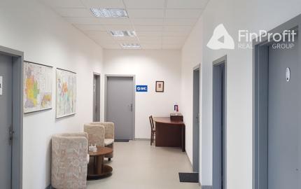 Prenajmem v Nitre na Levickej ulici 3 kancelárske priestory.