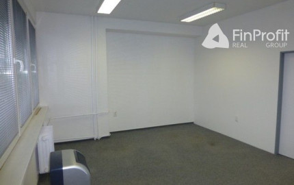 Kancelária s parkovacím miestom zdarma na prenájom - 52,10 m2, Račianska ul.
