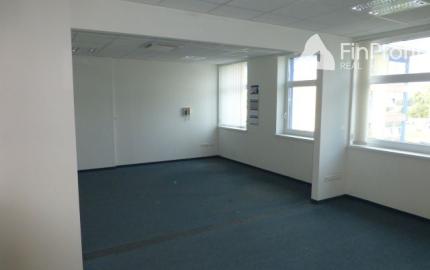 Klimatizovaná kancelária na prenájom - 39,42 m2, Slovnaftská ul.