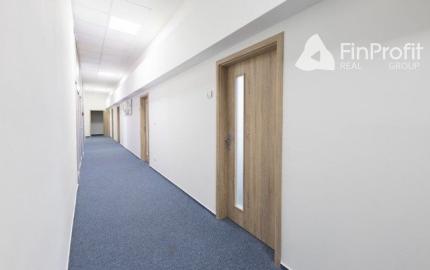 Na prenájom kancelárie s výmerou od 20 m2 v budove Luxor na Štúrovej ul.