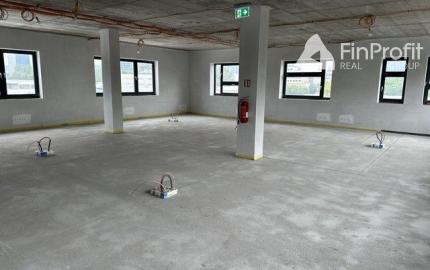 Kancelárske priestory s voliteľnou dispozíciou a skladom na prenájom - od 150 m2, Elektrárenská ul.