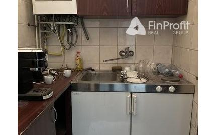 Kancelársky priestor o výmere 107 m2 s vlastným zázemím v centre mesta na Šafárikovom námestí.