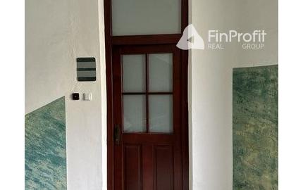 Kancelársky priestor o výmere 107 m2 s vlastným zázemím v centre mesta na Šafárikovom námestí.