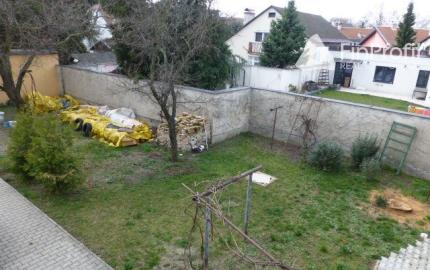 Na prenájom zrekonštruovaný kancelársky priestor o výmere 85 m2 s vlastným vstupom.