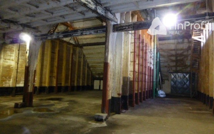 Skladovacia hala na prenájom - 1.590 m2, Staničná ul., Zohor.