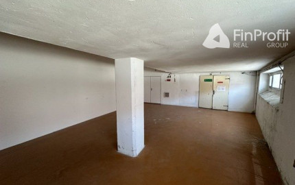 Vykurovaný skladový priestor na prenájom - 300 m2, Kukučínova ul.