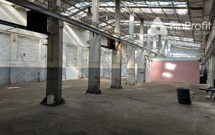 Sklad s administratívnym a sociálnym zázemím na prenájom - 810 m2, Kukučínova ul.