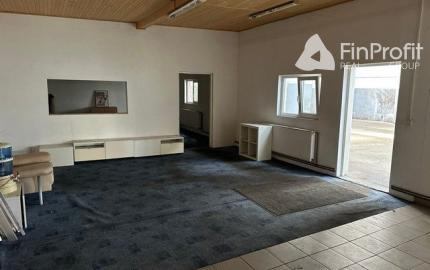 Sklad s administratívnym a sociálnym zázemím na prenájom - 810 m2, Kukučínova ul.